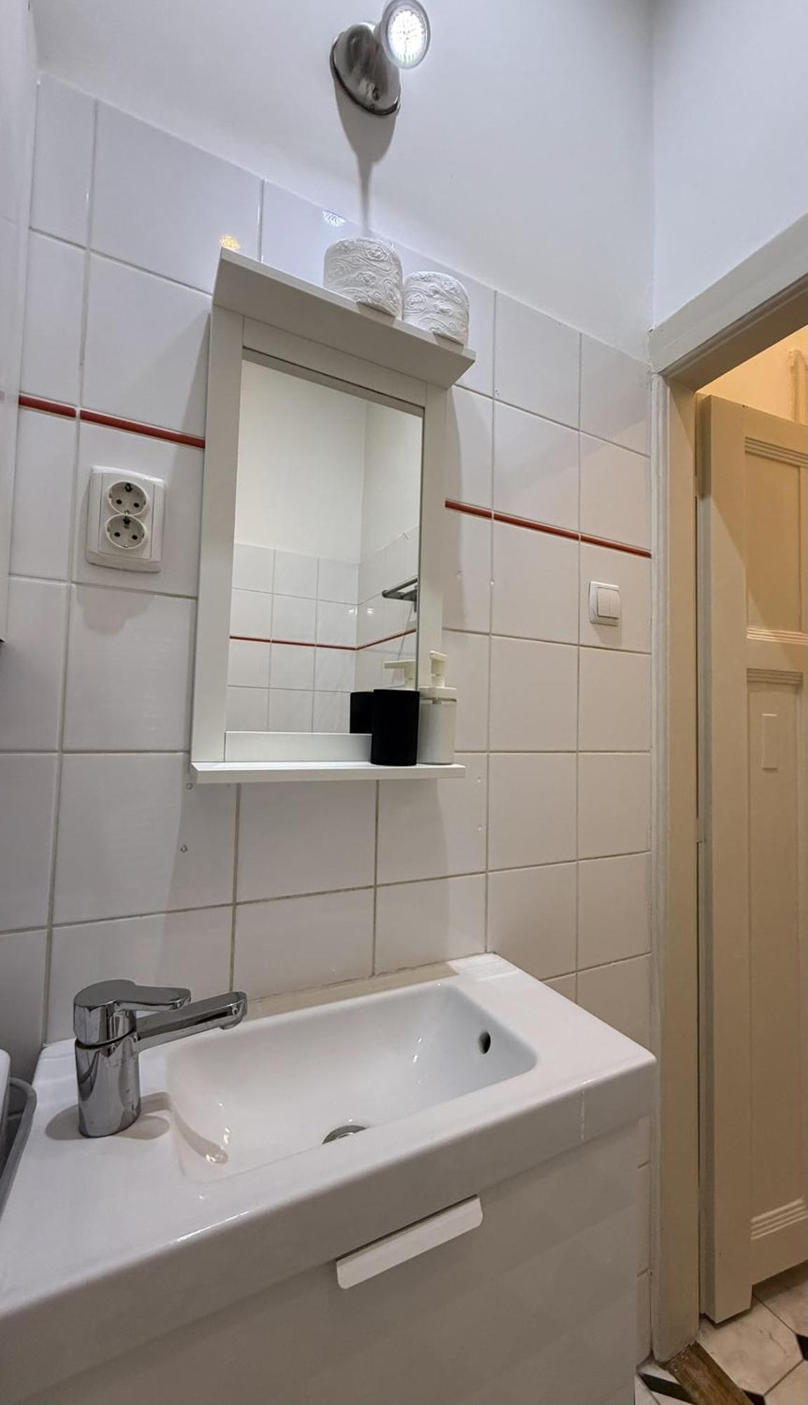 Stylish&spacious ! Location Kazincy Netflix * Budapest