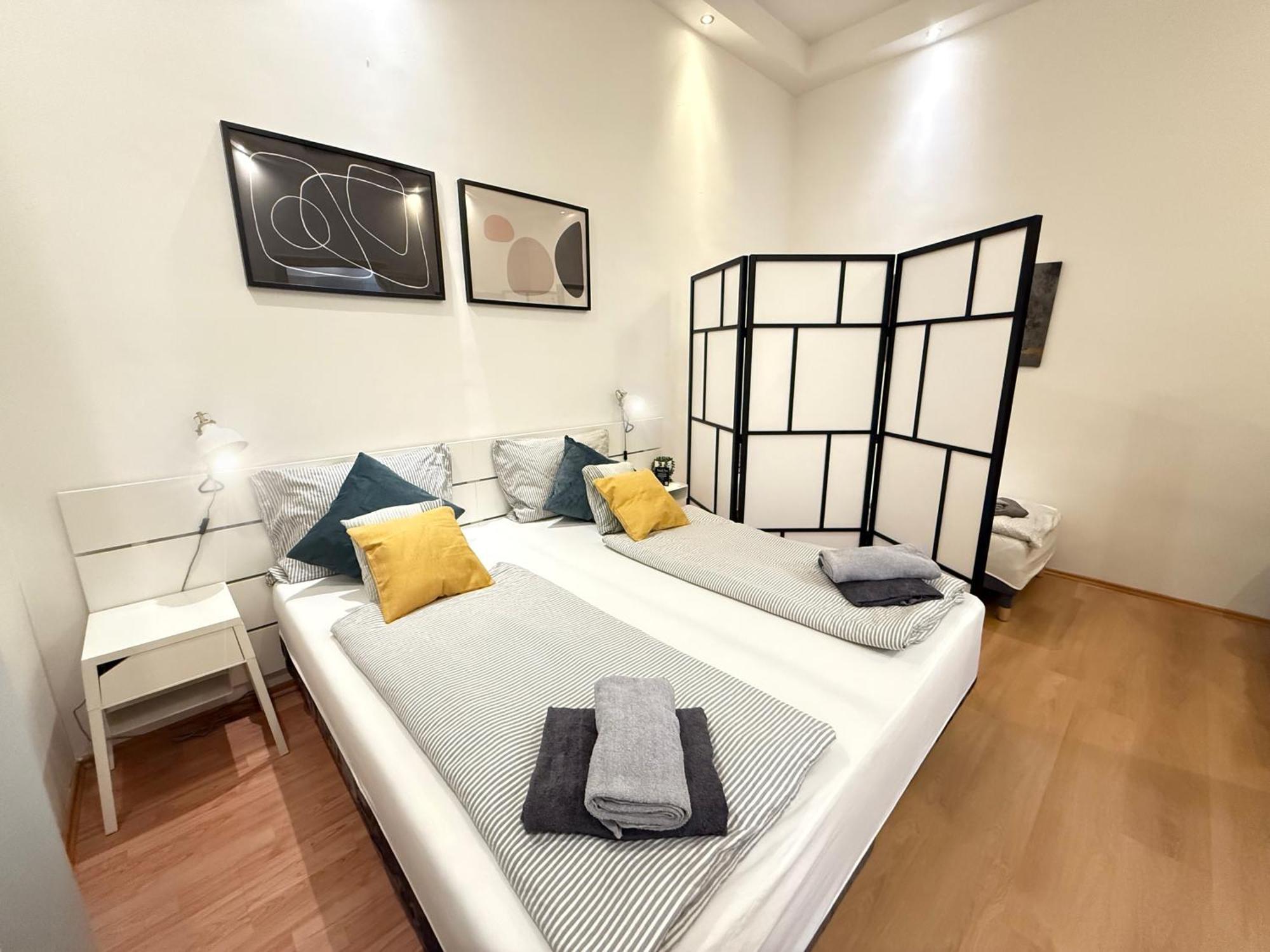 Stylish&spacious ! Location Kazincy Netflix Apartamento