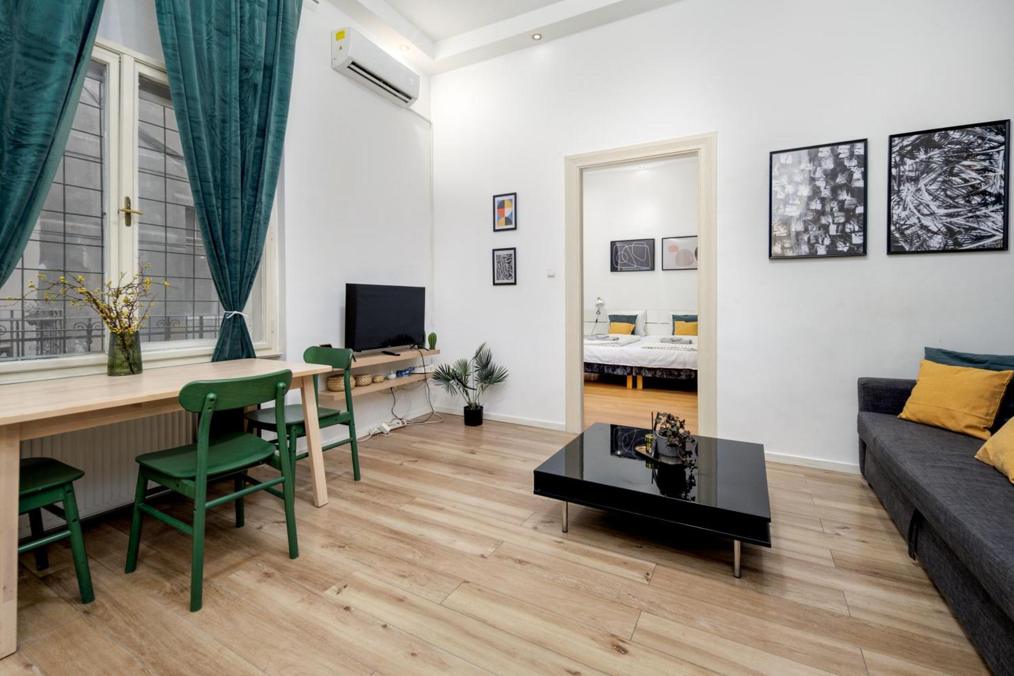 Kazincy -szimpla Kert 1br Apartment